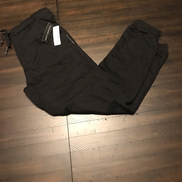 Tahari sport joggers Clearance